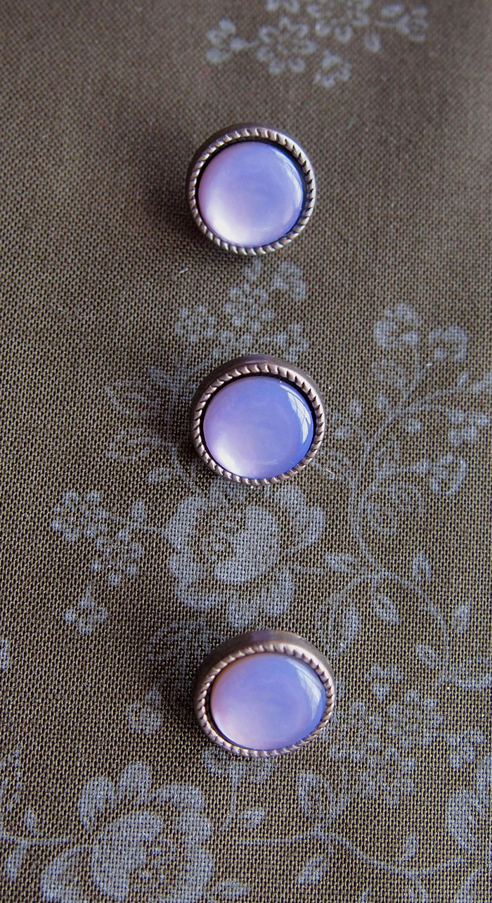 Perlmutt violett mit Metallrand 12mm