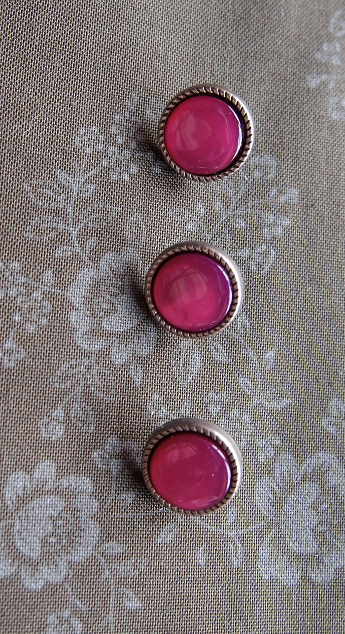 Perlmutt purpur mit Metallrand 12mm